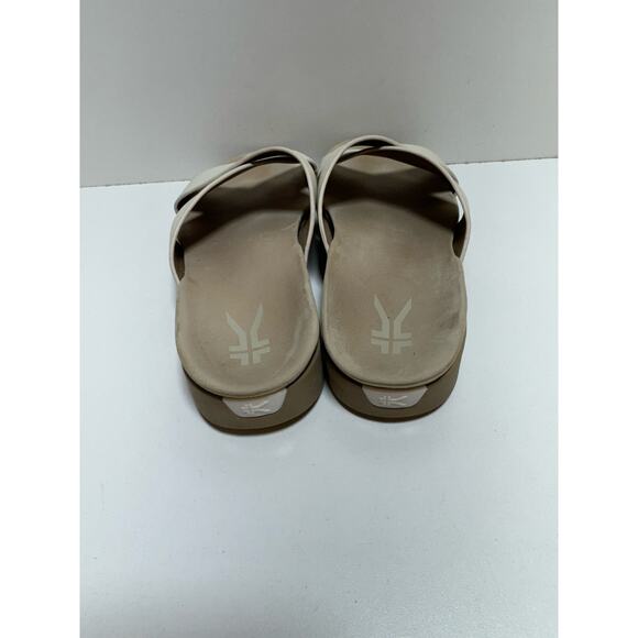 Kuru Cloud Women’s Sandal Sz 9 Cream Color Casual Slip On Comfort Beach - Picture 3 of 9
